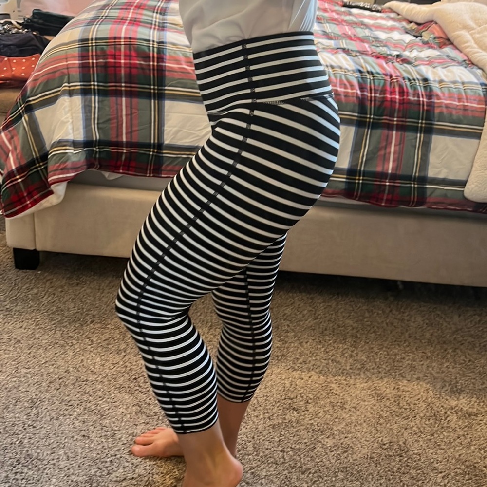 Athleta Cropped Black and White Striped Leggings
